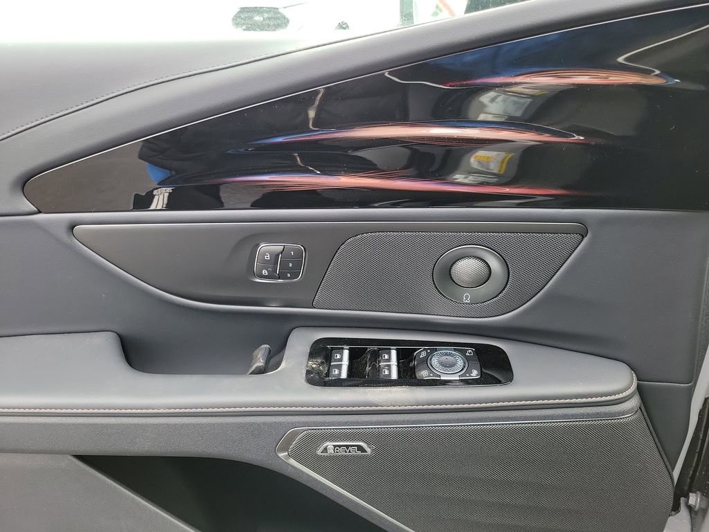 New 2026 Lincoln Nautilus Premier w/ Equipment Group 102A image 18