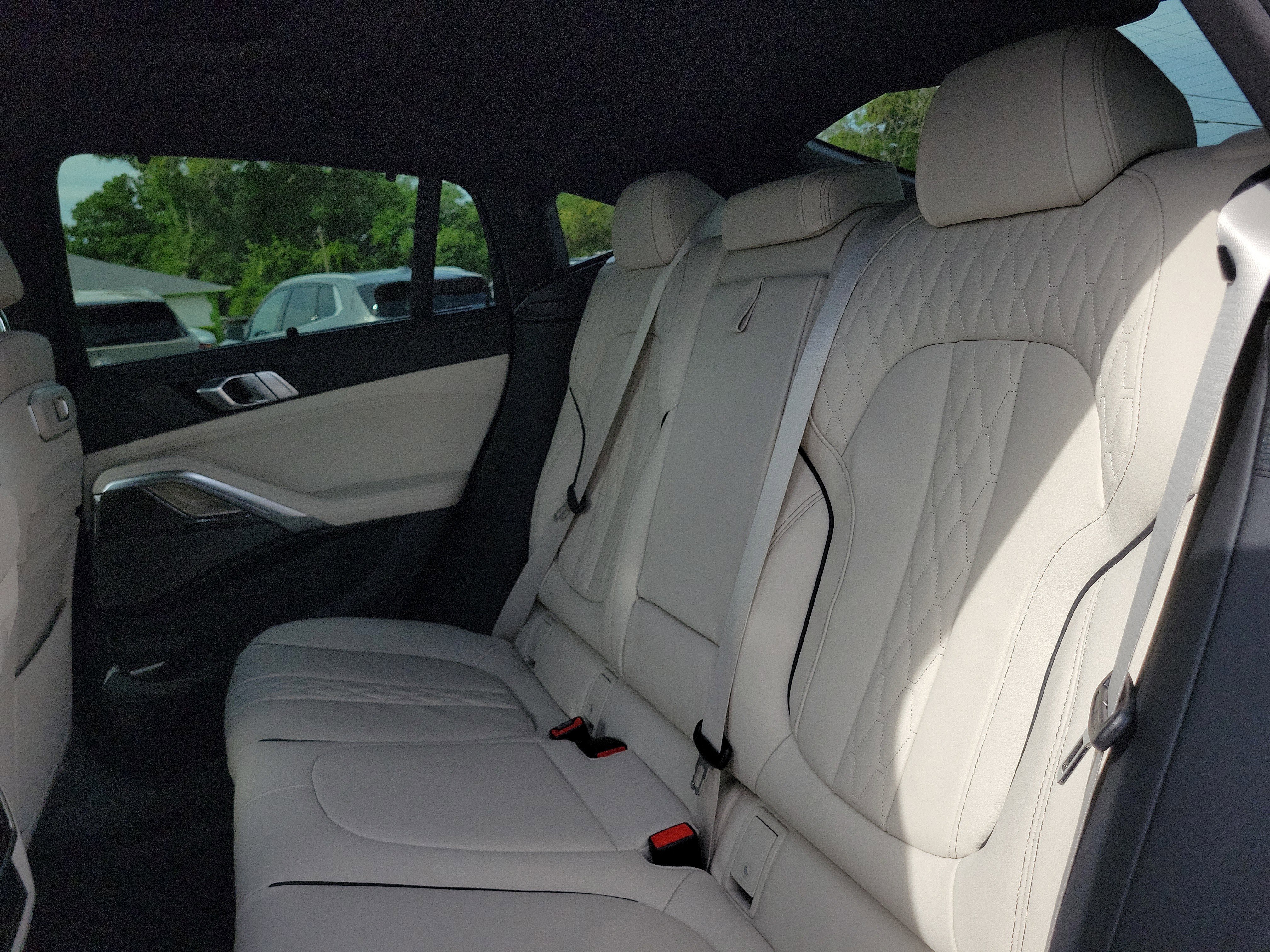 New 2027 BMW X6 M60i AWD/4WD image 8