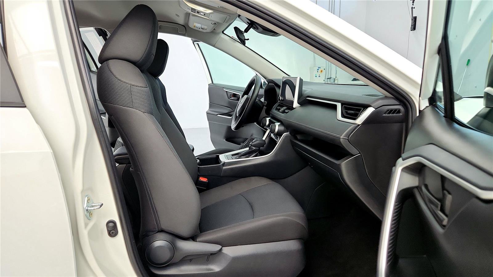 Certified 2025 Toyota RAV4 LE image 17