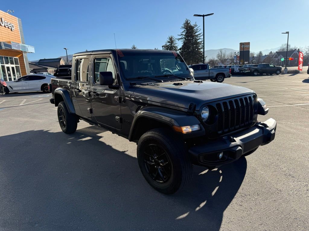 Used 2022 Jeep Gladiator Sport image 2