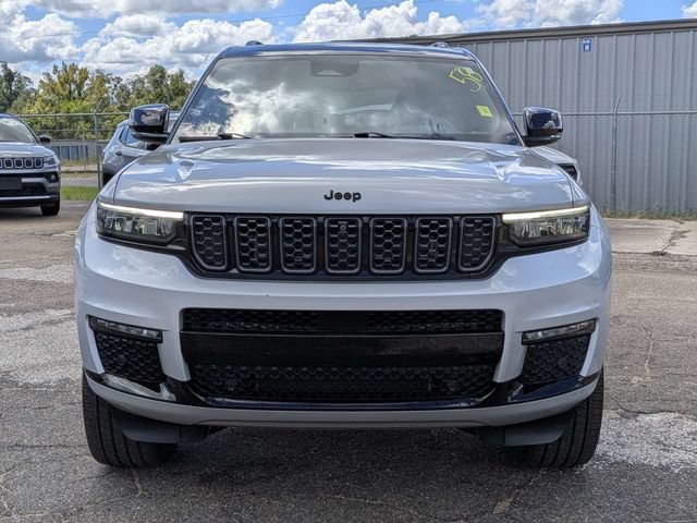Used 2025 Jeep Grand Cherokee L Summit w/ Obsidian Package AWD/4WD image 9