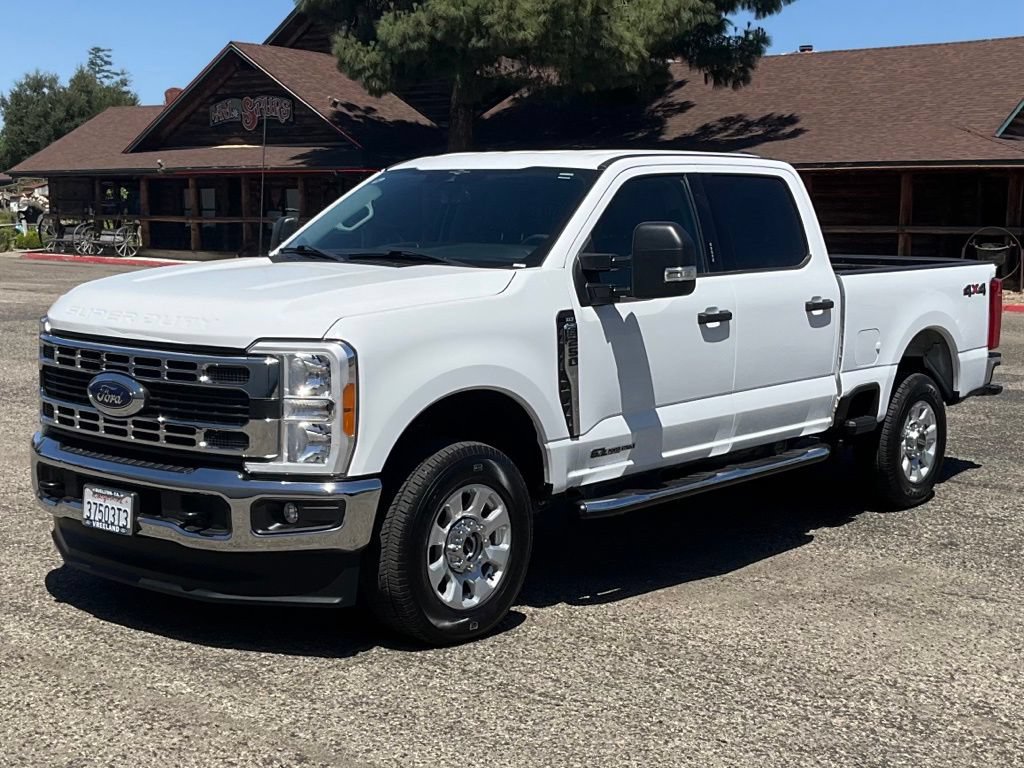 Used 2023 Ford F250 XLT AWD/4WD image 2