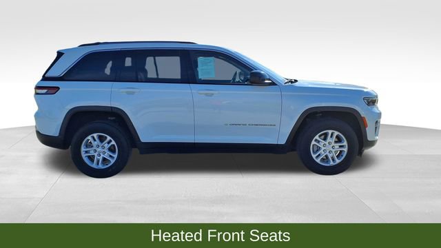 Used 2023 Jeep Grand Cherokee Laredo w/ Luxury Tech Group I image 11