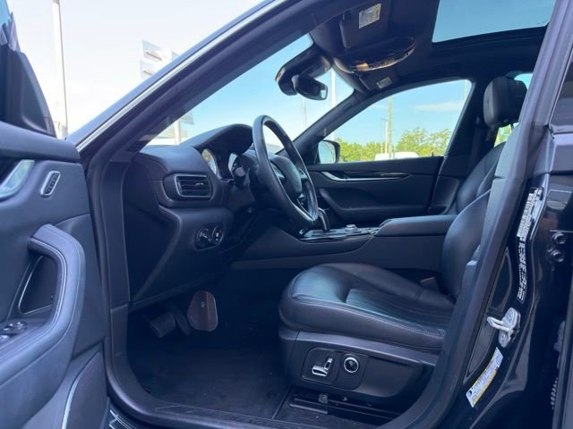 Used 2023 Maserati Levante GT AWD/4WD image 5
