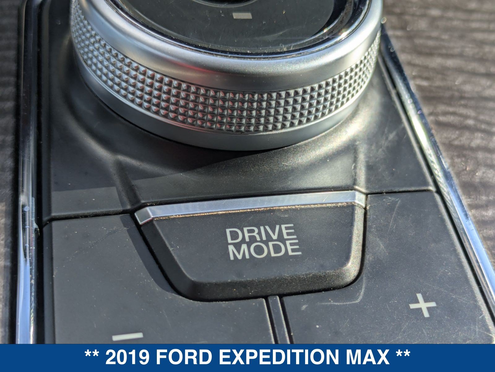 Used 2019 Ford Expedition Max Limited RWD image 36