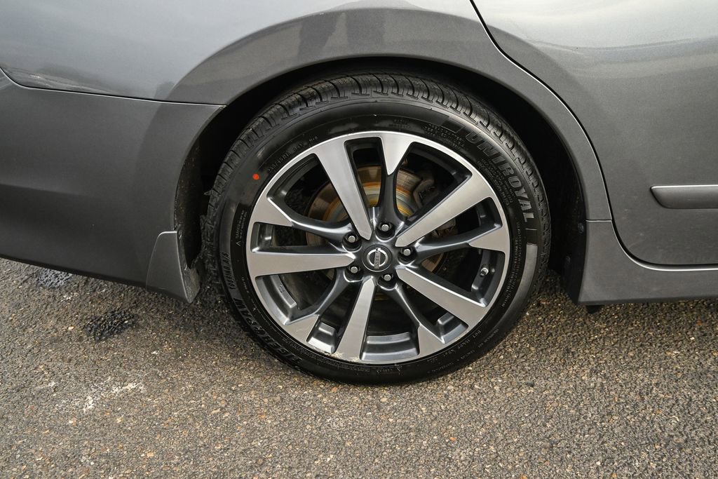Used 2016 Nissan Altima 2.5 SR image 14