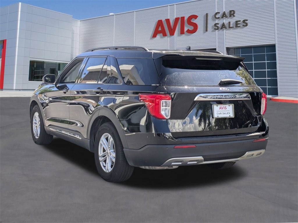 Used 2024 Ford Explorer XLT w/ Equipment Group 202A image 9