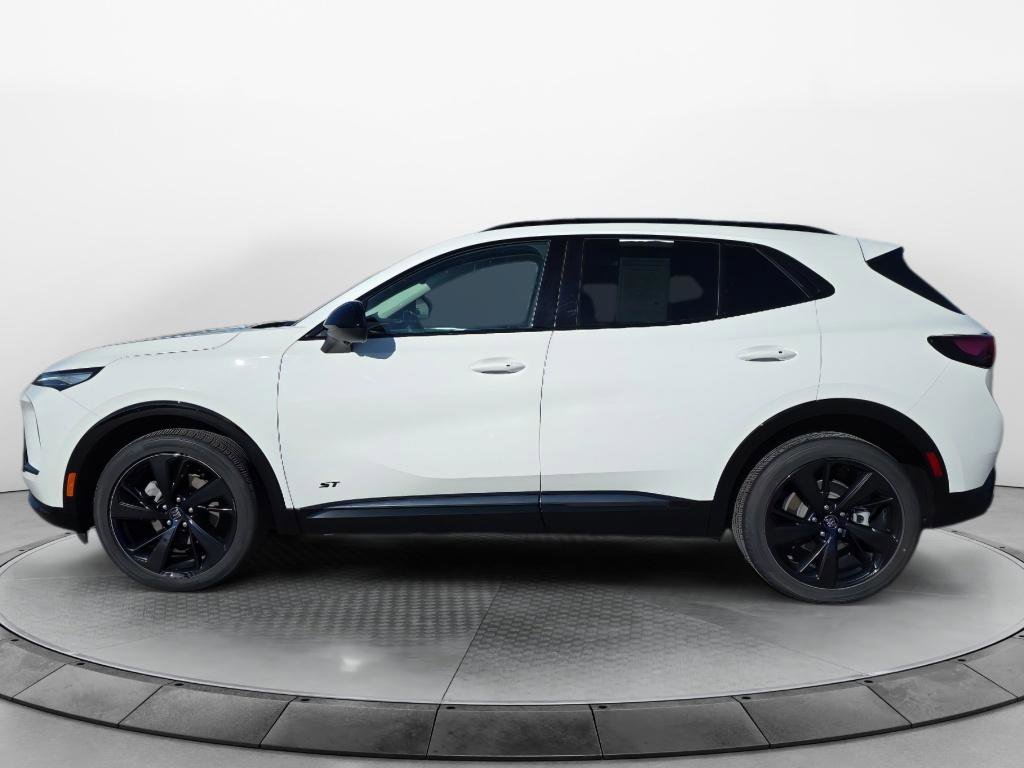 Certified 2025 Buick Envision Sport Touring image 2