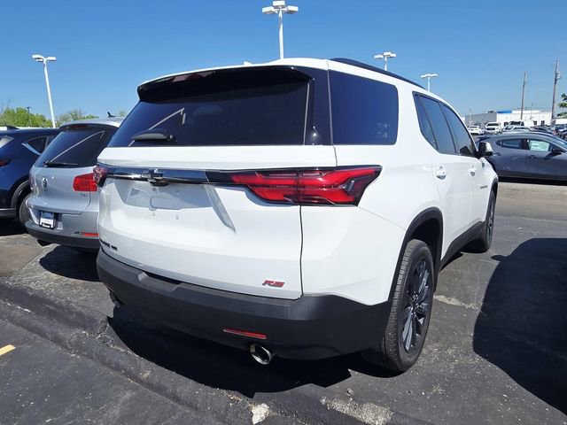 Used 2023 Chevrolet Traverse RS w/ LPO, Cargo Package AWD/4WD image 2