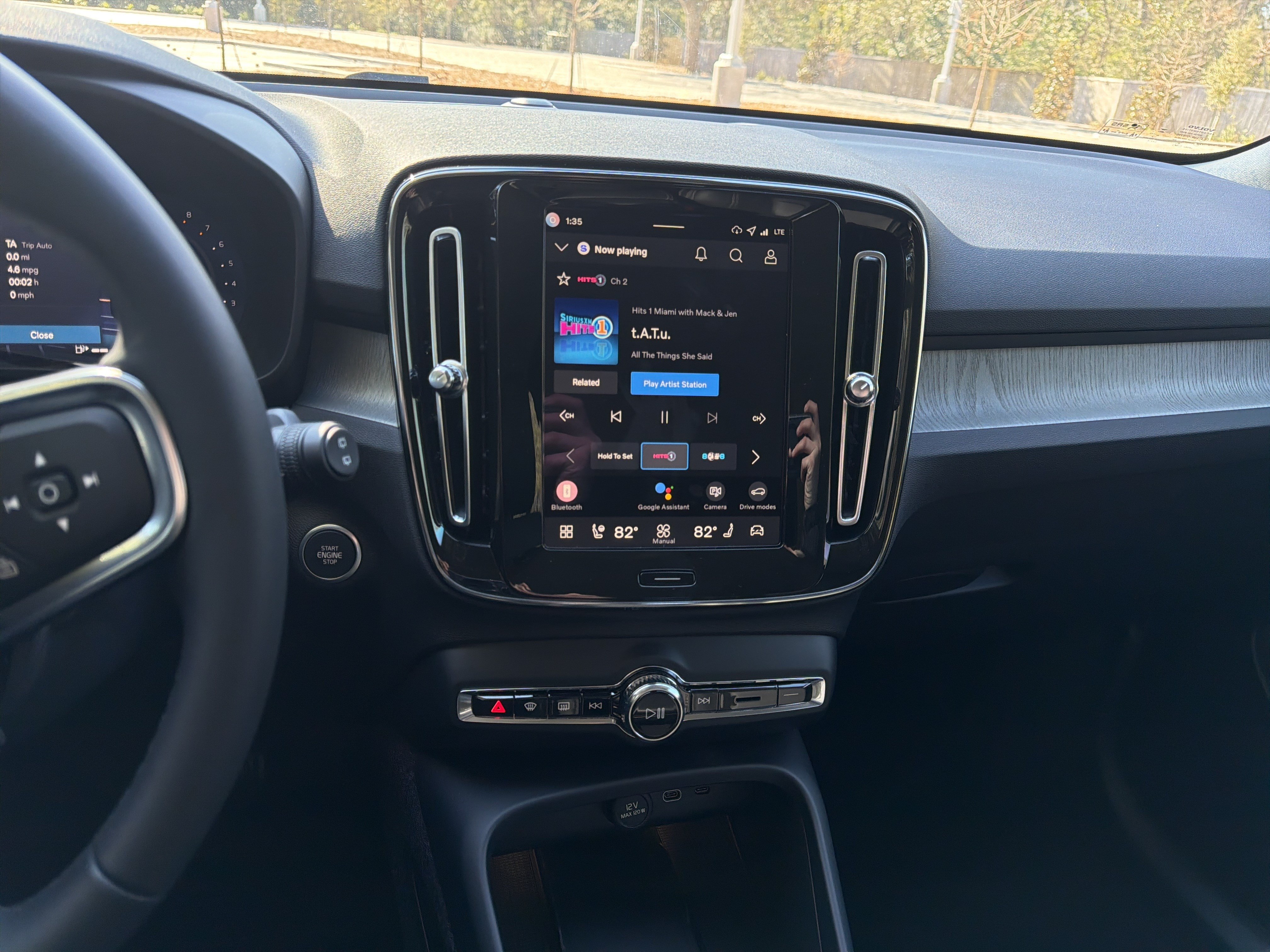 New 2026 Volvo XC40 B4 Core FWD image 25