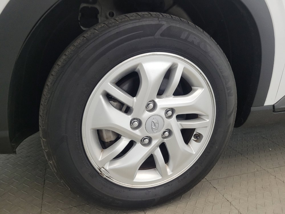 Used 2021 Hyundai Venue SE FWD image 31