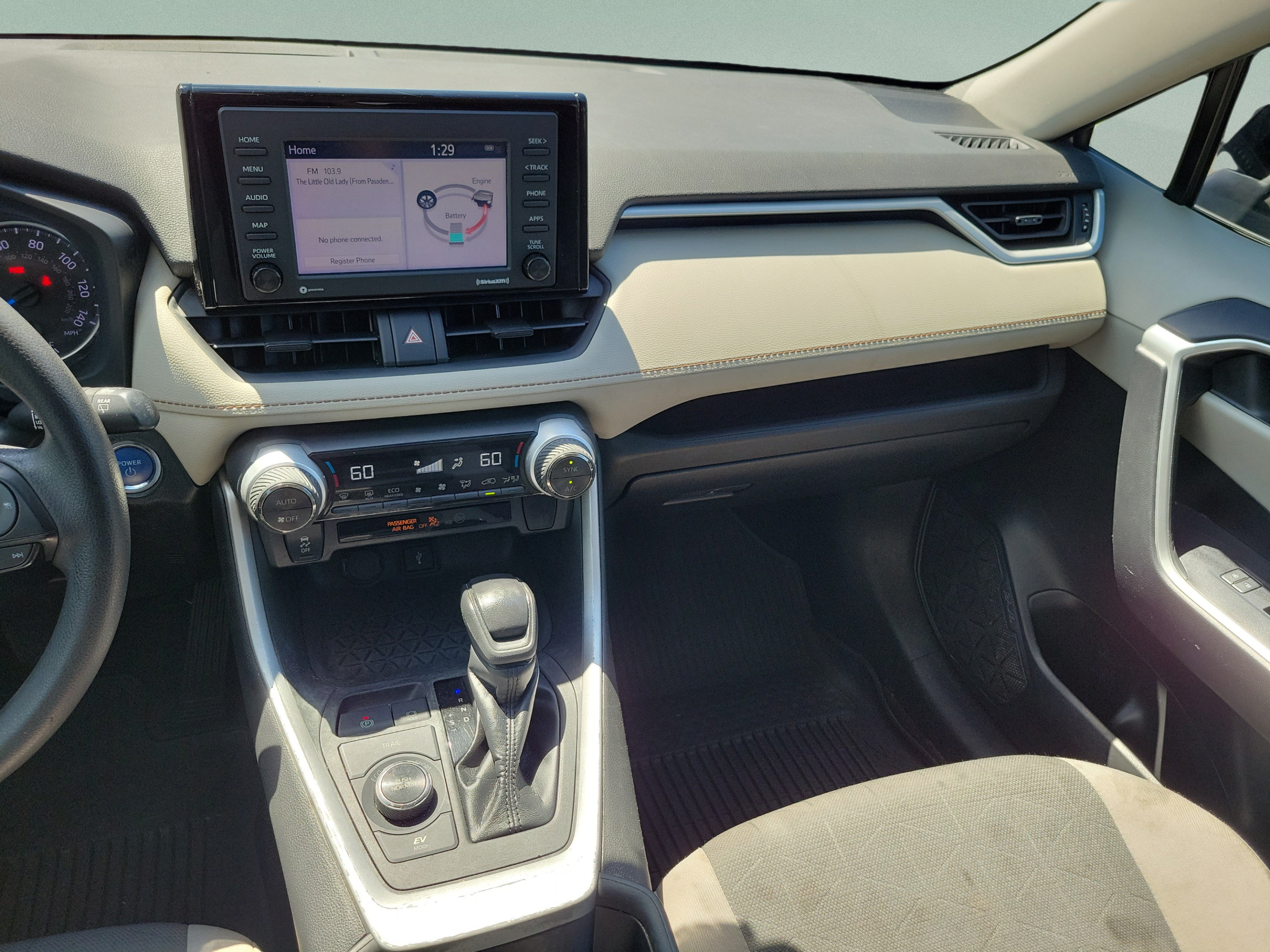 Used 2022 Toyota RAV4 XLE w/ Convenience Package AWD/4WD image 17