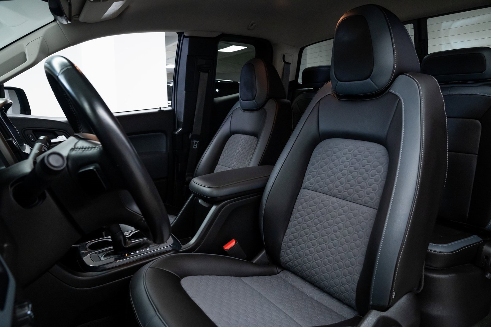 Used 2018 Chevrolet Colorado Z71 image 15