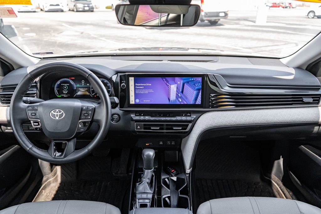 Used 2025 Toyota Camry XLE image 15