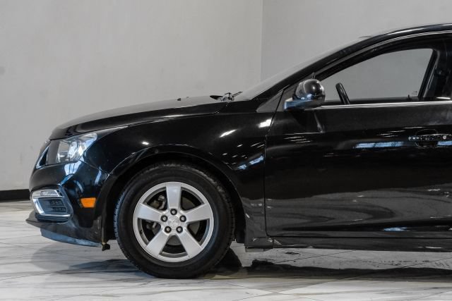 Used 2015 Chevrolet Cruze LT FWD image 14