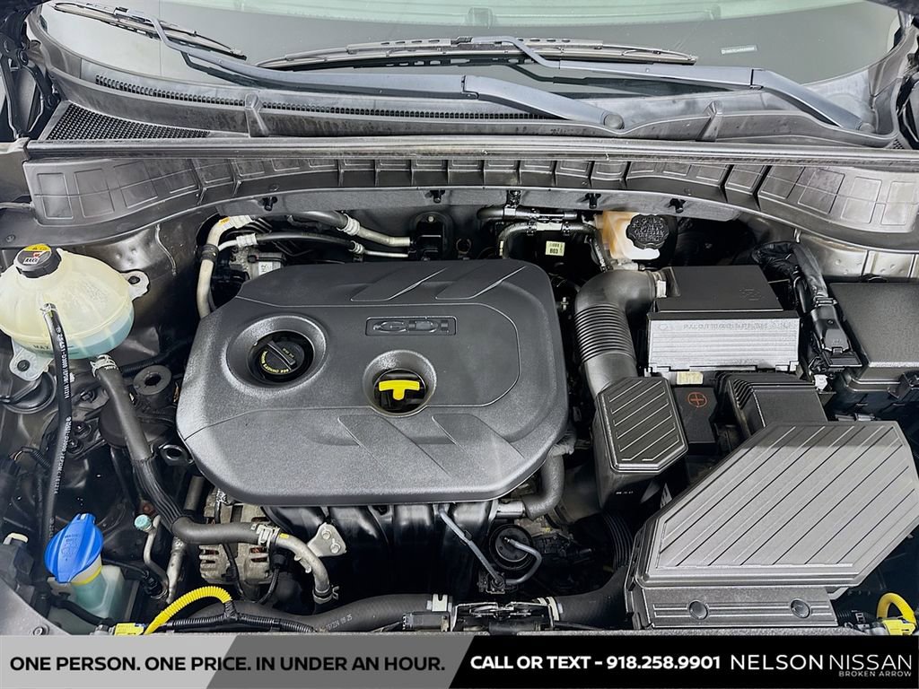 Used 2017 Hyundai Tucson SE AWD/4WD image 28