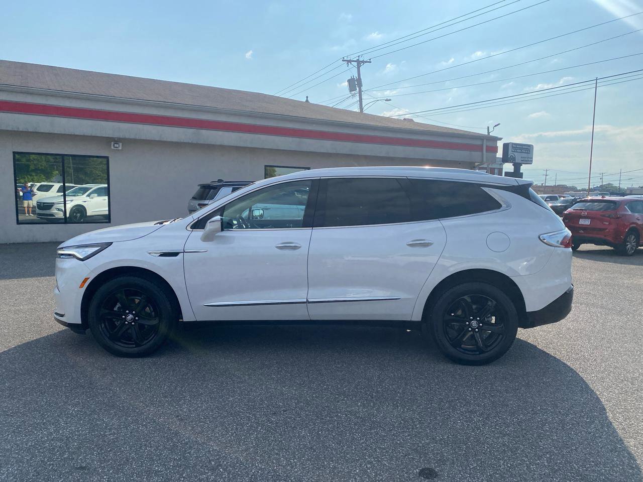 Used 2024 Buick Enclave Essence w/ Sport Touring Edition FWD image 8