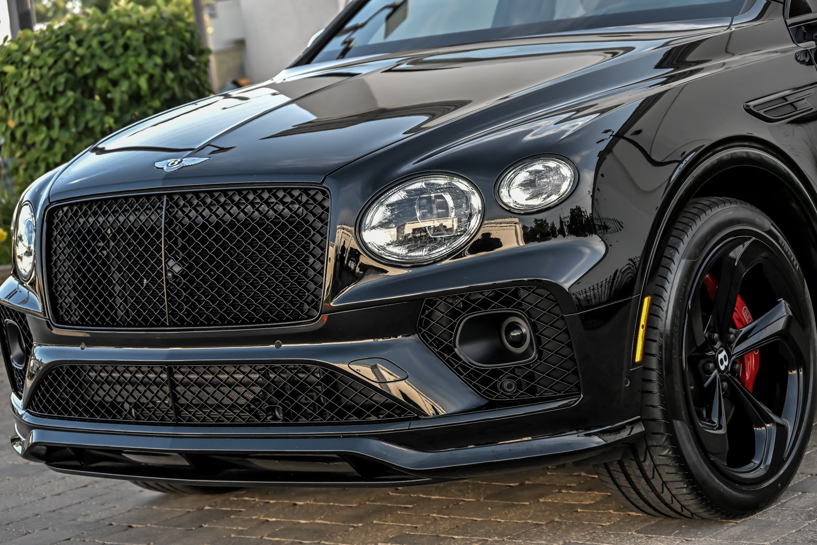 Certified 2022 Bentley Bentayga AWD/4WD image 6