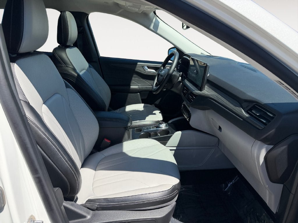 Used 2025 Ford Escape SE w/ PHEV Premium Package FWD image 25