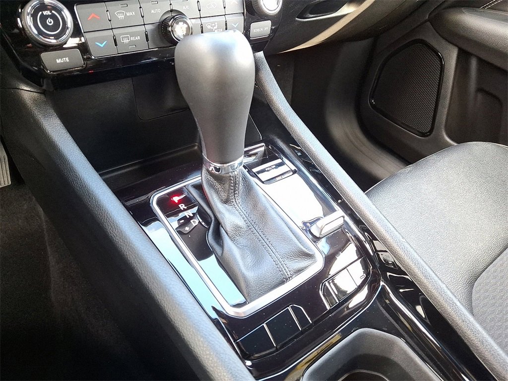 Used 2024 Jeep Compass Latitude w/ Convenience Group image 17