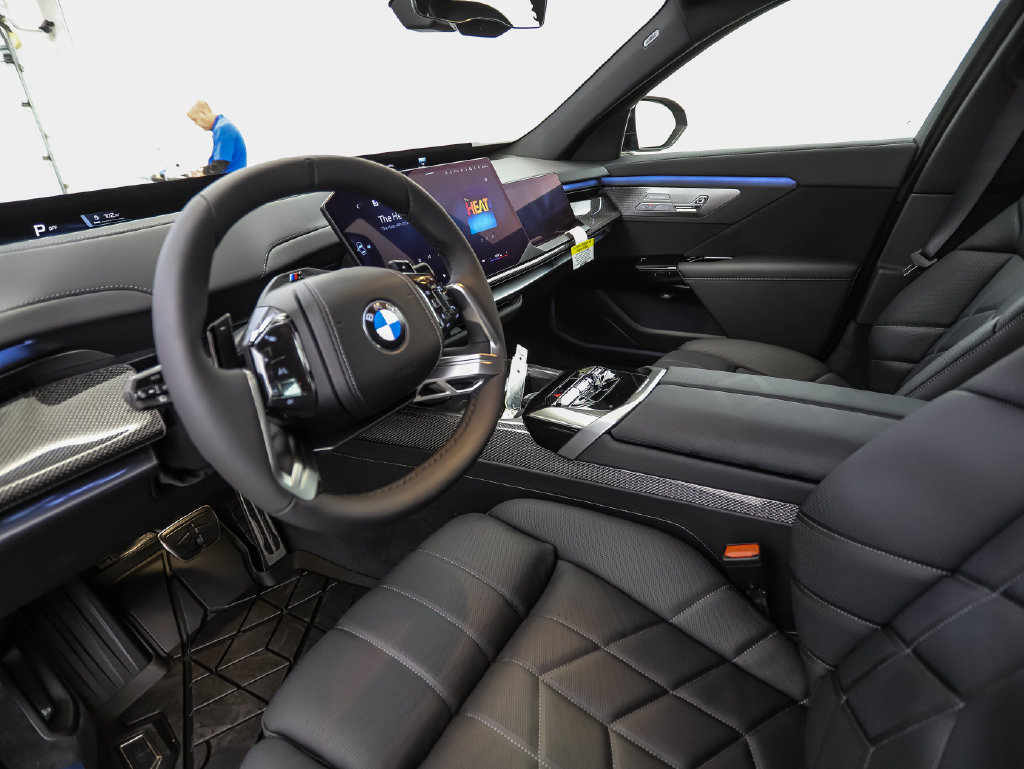 New 2027 BMW 740i xDrive w/ Executive Package AWD/4WD image 10