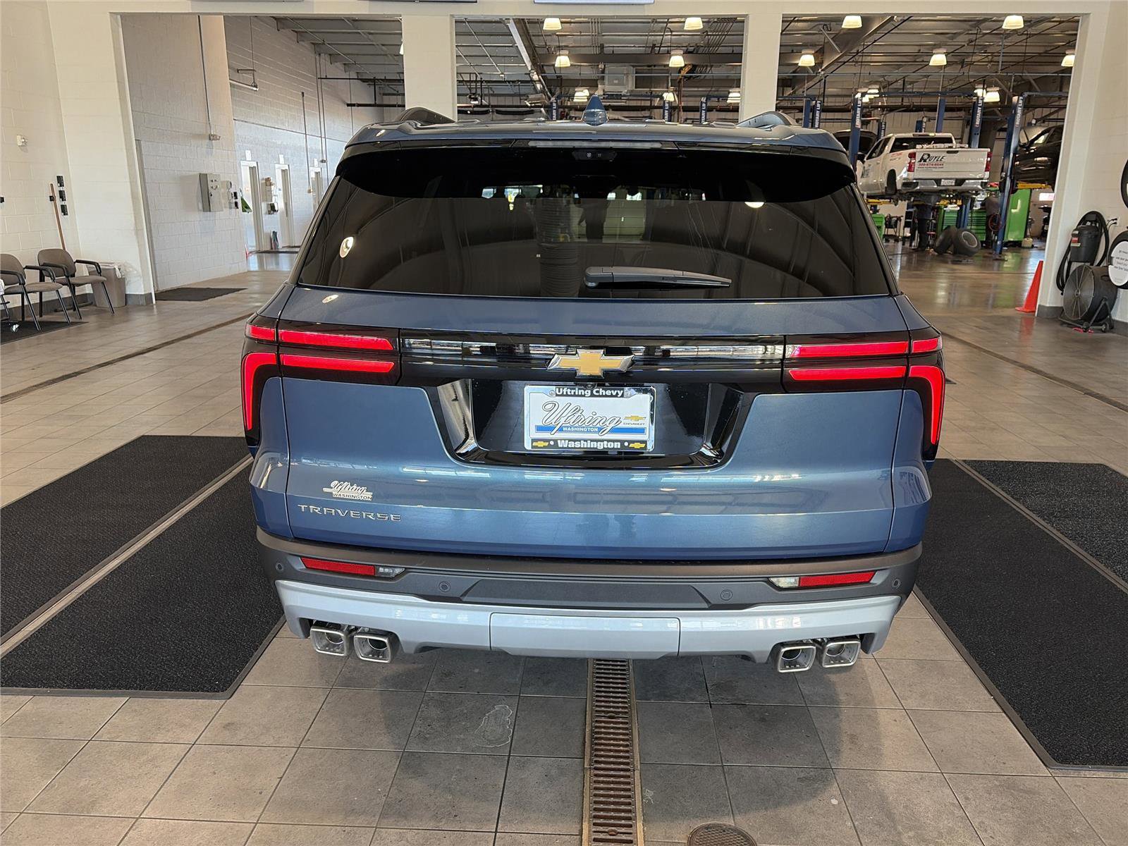 New 2026 Chevrolet Traverse LT w/ Driver Confidence Package image 4