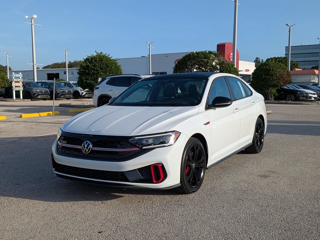 Certified 2022 Volkswagen Jetta GLI Autobahn w/ GLI Black Package FWD image 2