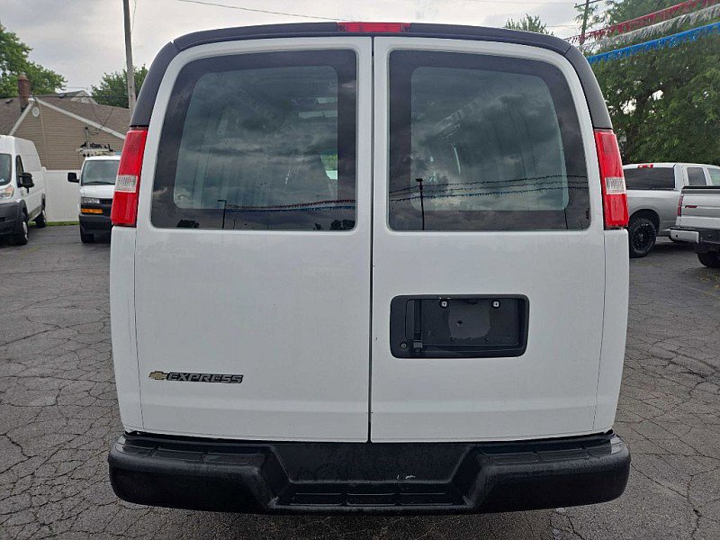 Used 2021 Chevrolet Express 2500 Extended image 4
