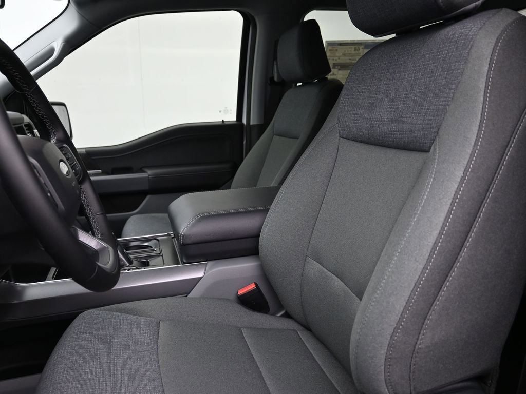 New 2025 Ford F150 Lightning XLT AWD/4WD image 26