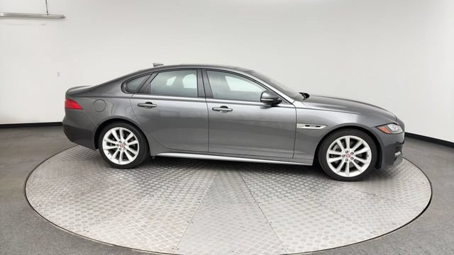 Used 2017 Jaguar XF R-Sport AWD/4WD image 9