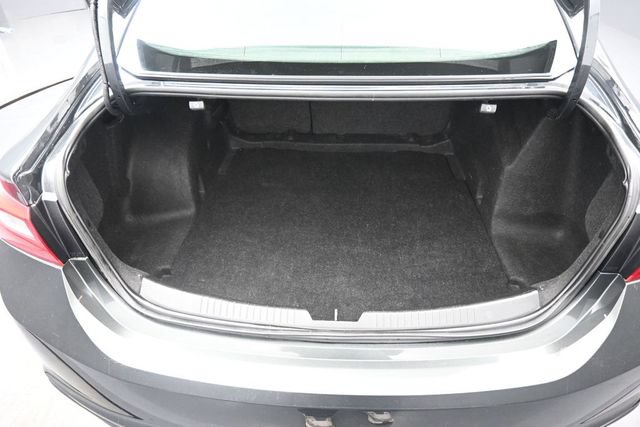 Used 2018 Chevrolet Malibu LT FWD image 28