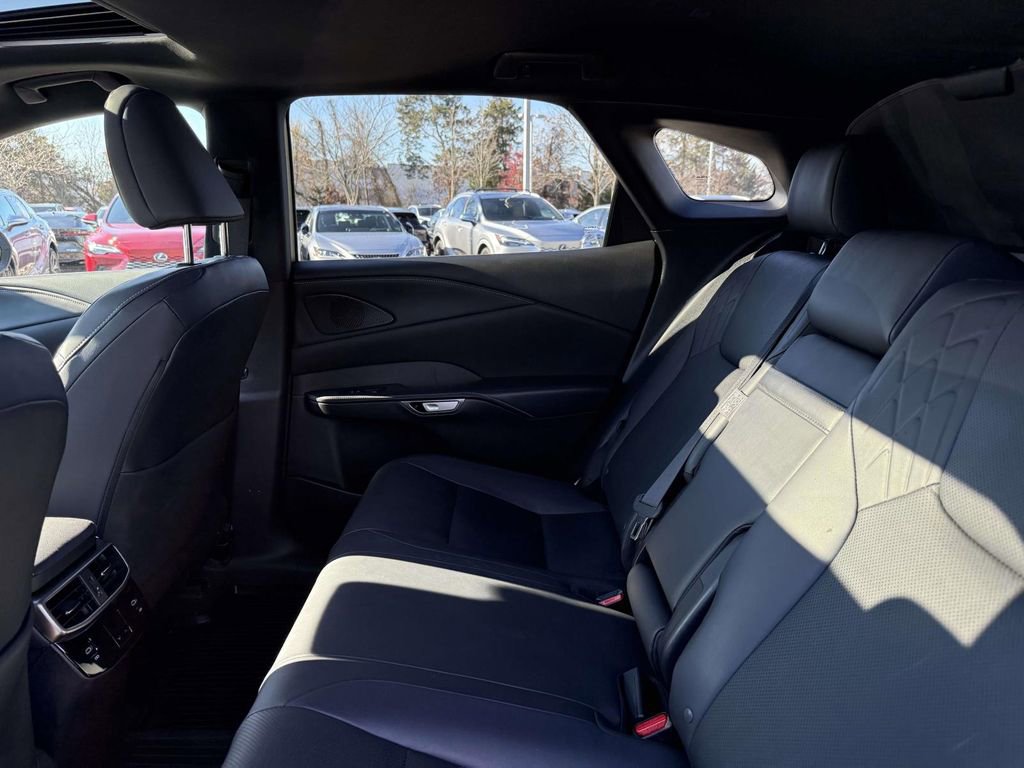 Used 2023 Lexus RX 350 Premium image 18
