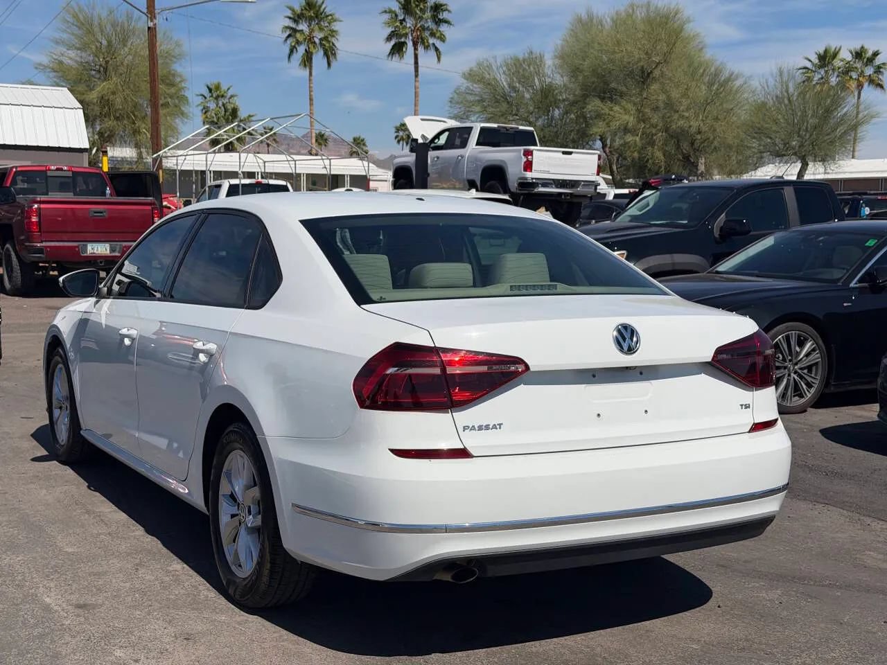 Used 2018 Volkswagen Passat 2.0T S FWD image 6