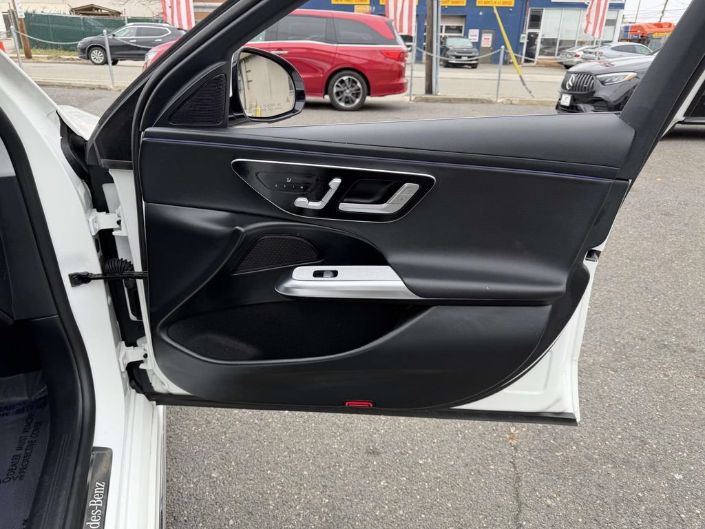 Used 2025 Mercedes-Benz E 350 4MATIC Sedan image 14