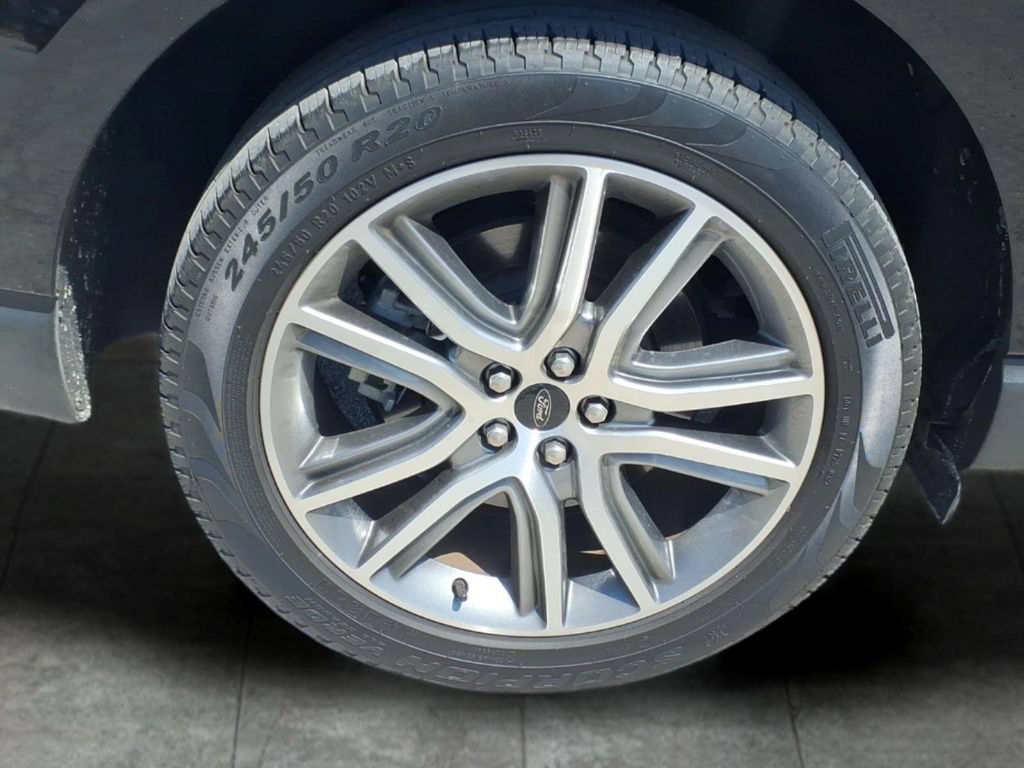 Used 2023 Ford Edge Titanium AWD/4WD image 9