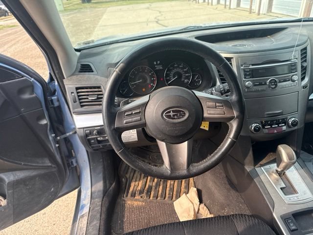 Used 2010 Subaru Outback 3.6R Premium AWD/4WD image 4