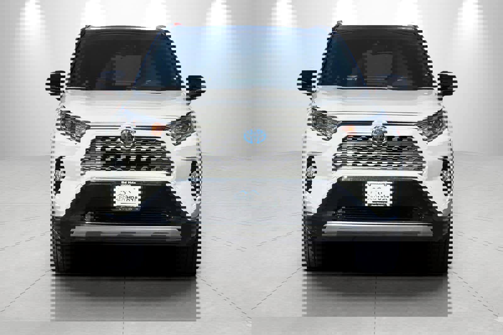 Used 2019 Toyota RAV4 XSE w/ Carpet Mat Package image 10