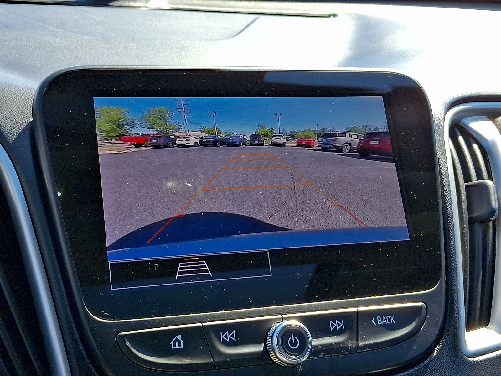 Used 2024 Chevrolet Malibu LT FWD image 19