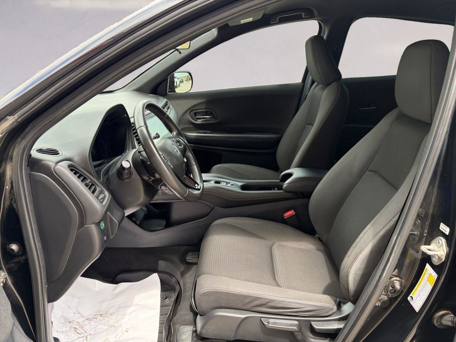 Used 2020 Honda HR-V Sport image 9