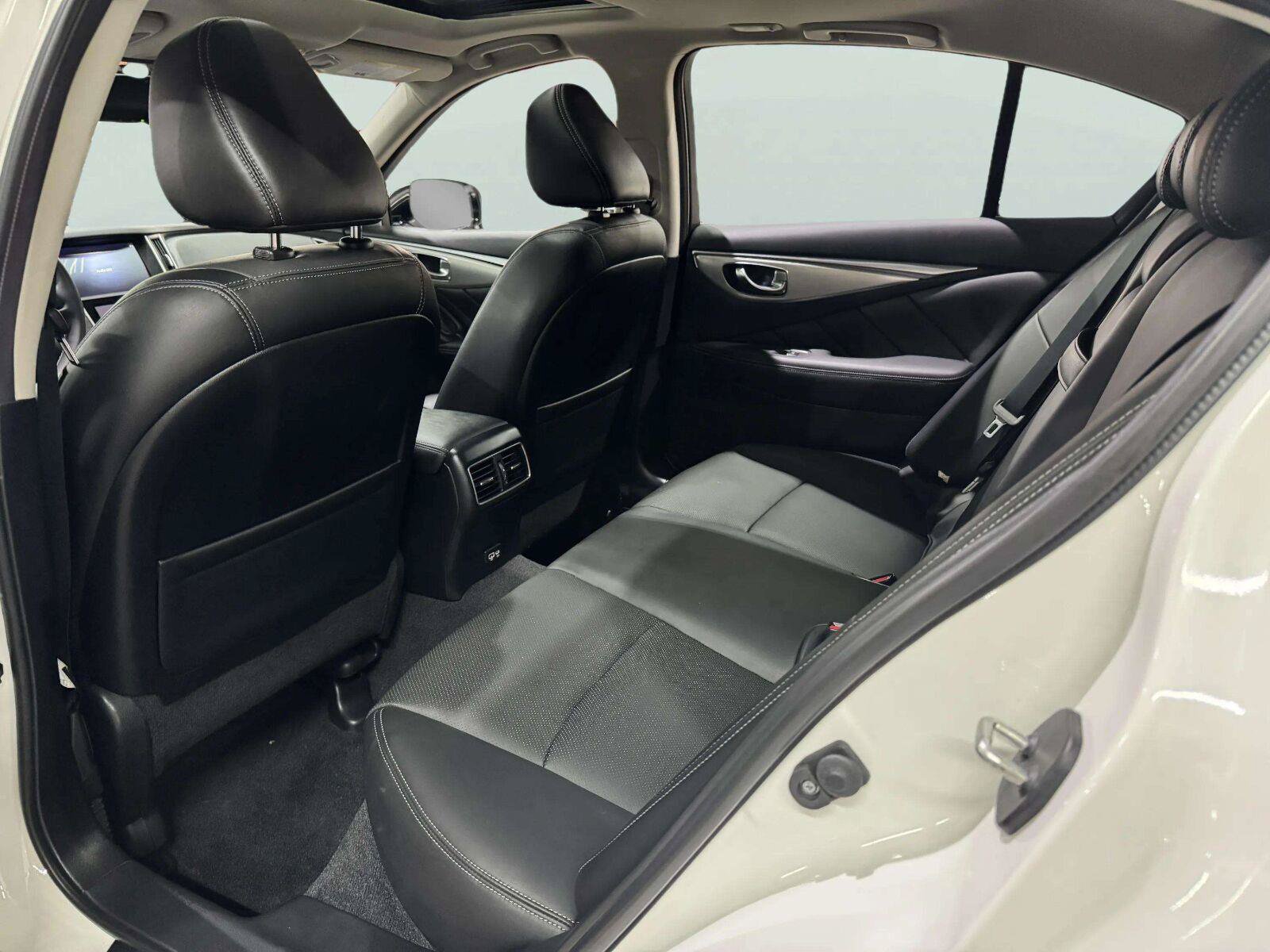 Used 2022 INFINITI Q50 Luxe w/ Cargo Package AWD/4WD image 29