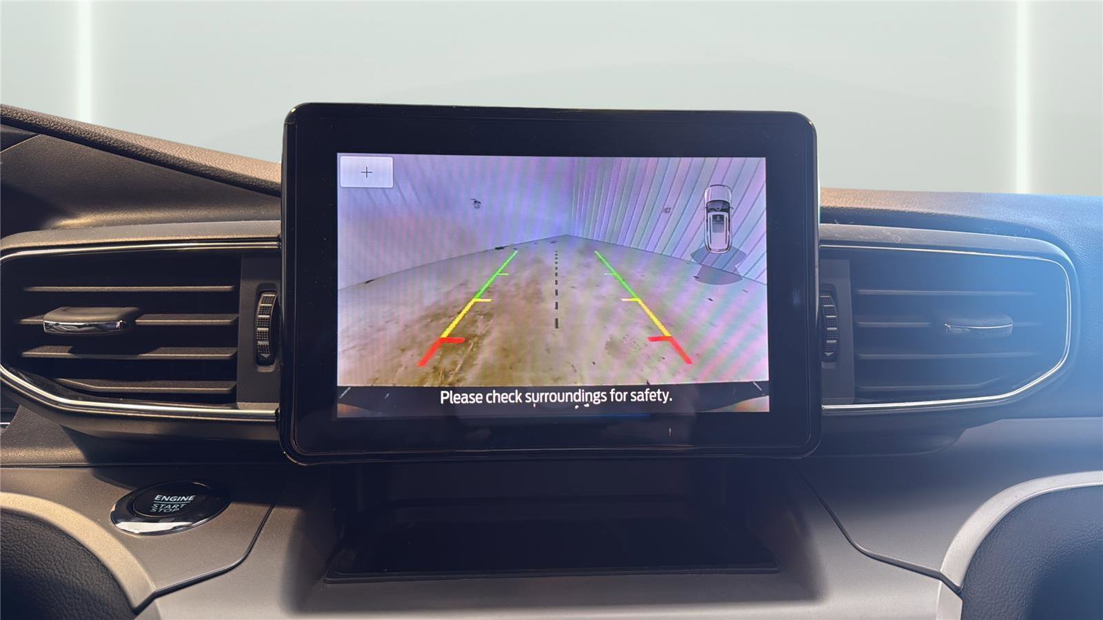 Used 2022 Ford Explorer XLT w/ Equipment Group 202A image 19