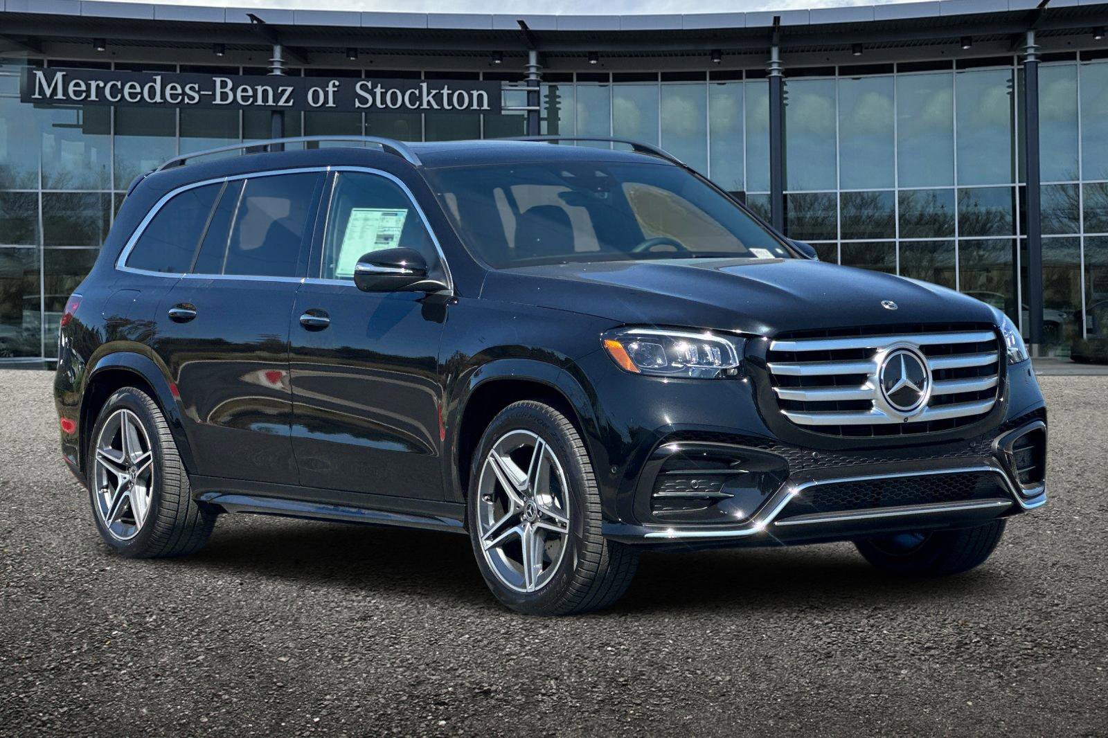 New 2025 Mercedes-Benz GLS 450 4MATIC image 2