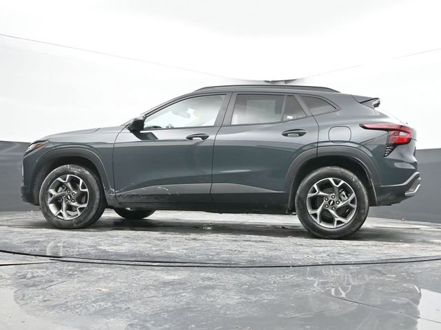 Used 2025 Chevrolet Trax LT image 45