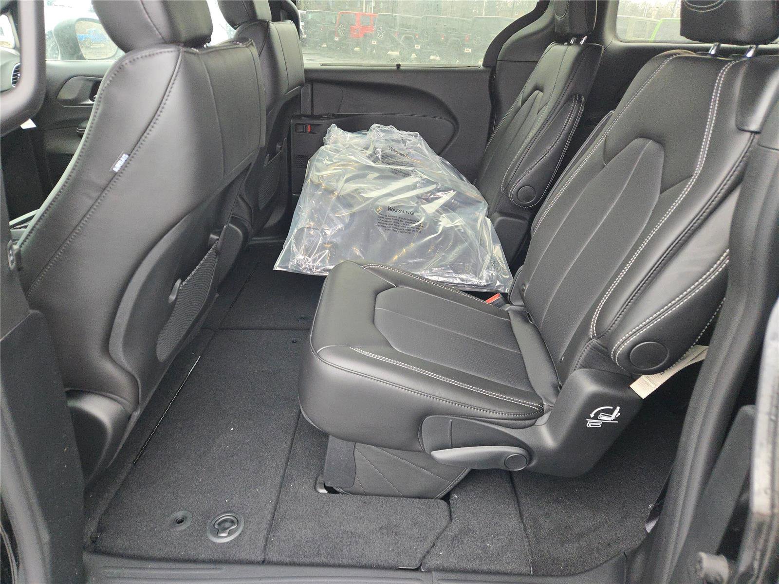 New 2026 Chrysler Voyager LX image 19