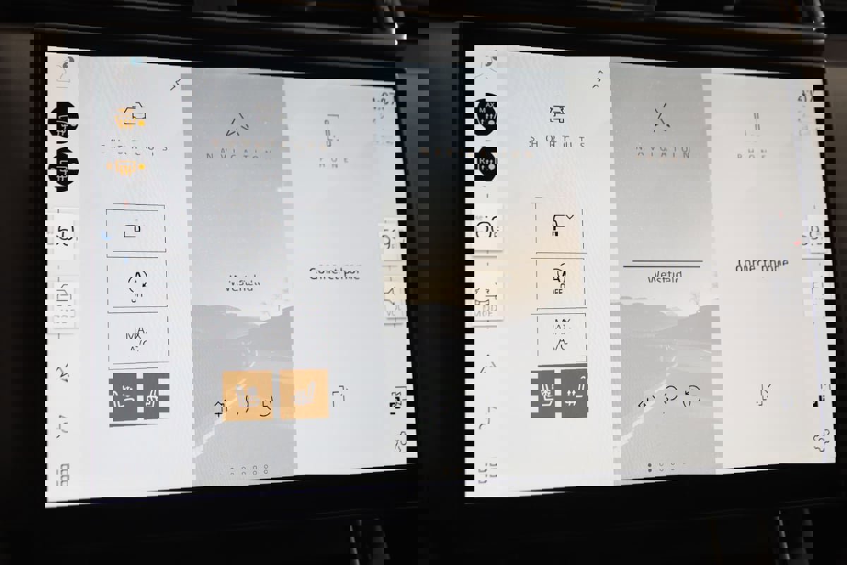 Used 2025 Land Rover Range Rover Velar Dynamic SE image 31