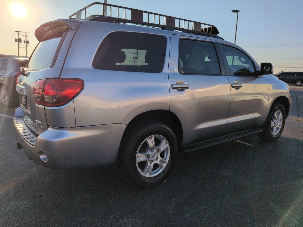 Used 2014 Toyota Sequoia SR5 w/ Premium Package AWD/4WD image 6