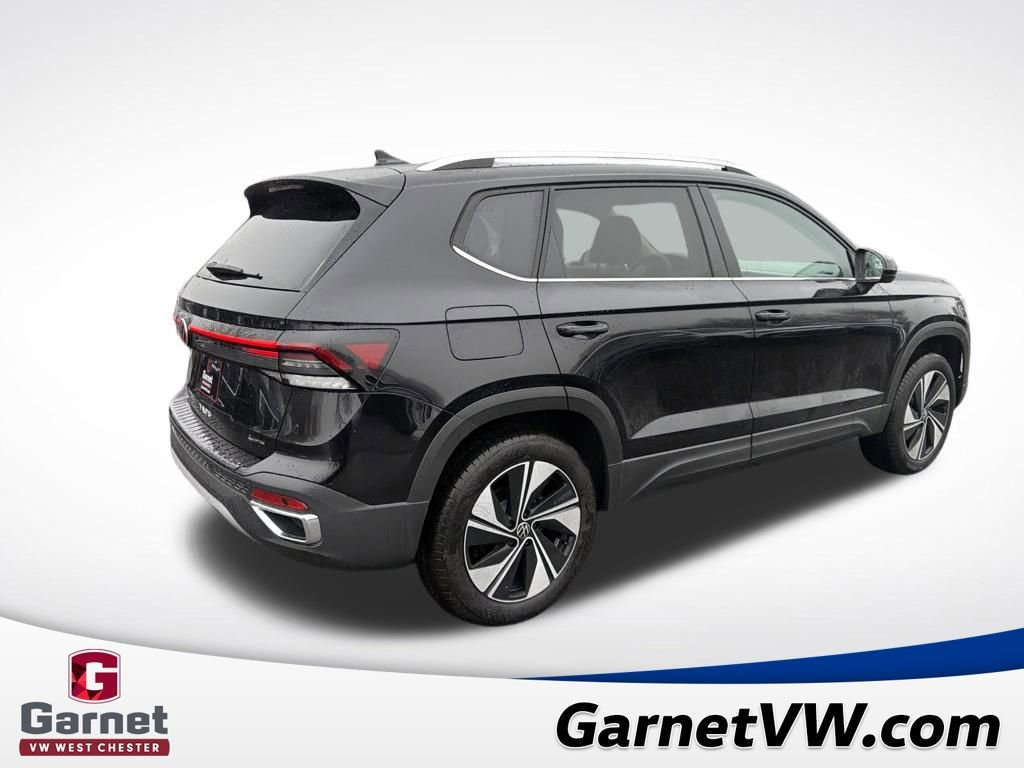 New 2026 Volkswagen Taos SE image 5