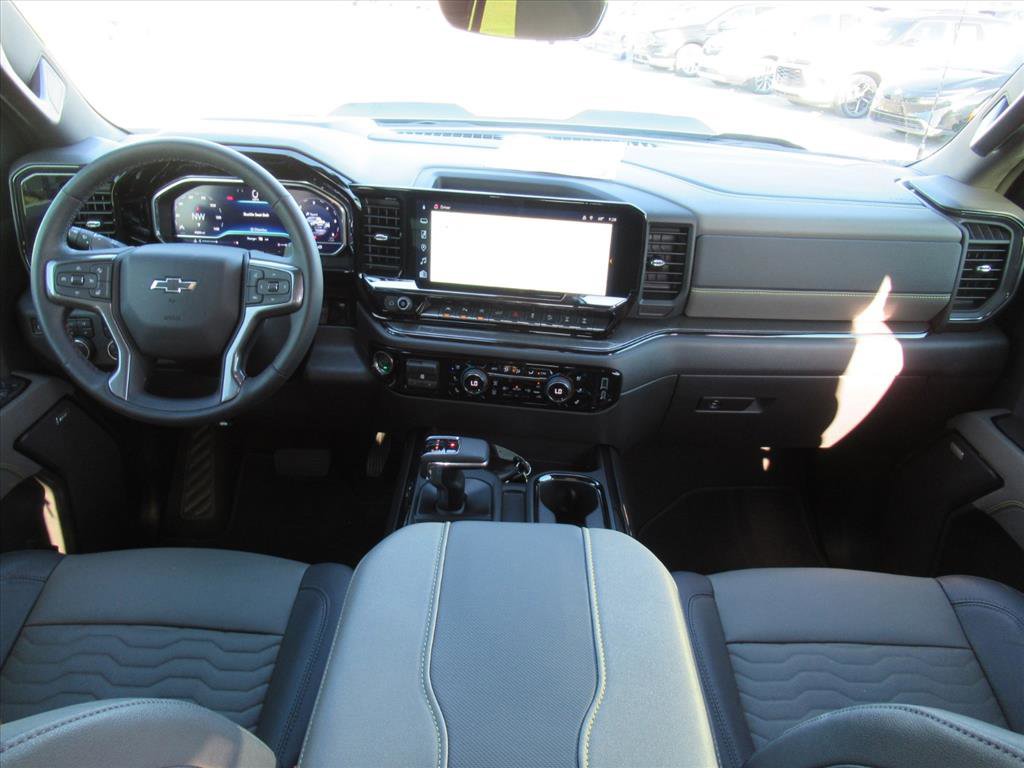 Used 2025 Chevrolet Silverado 1500 ZR2 w/ Technology Package image 11