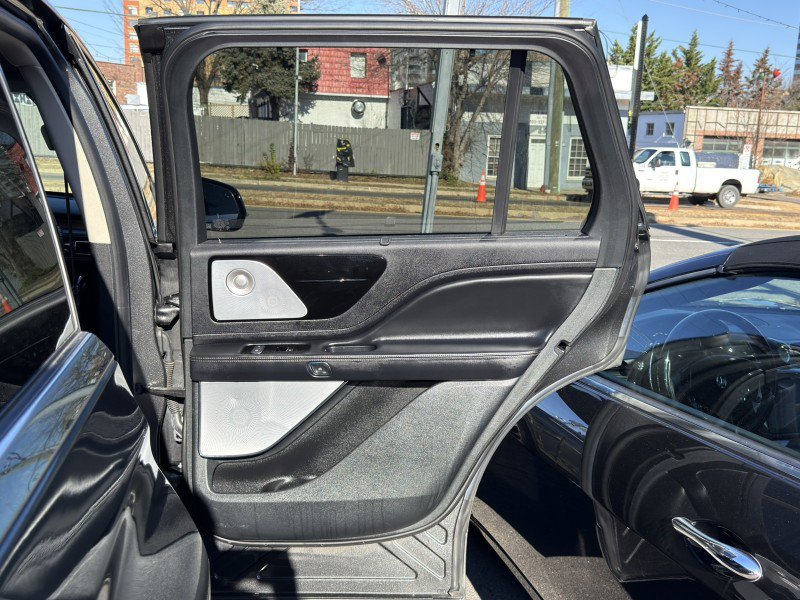 Used 2020 Lincoln Aviator Reserve w/ Equipment Group 202A image 57