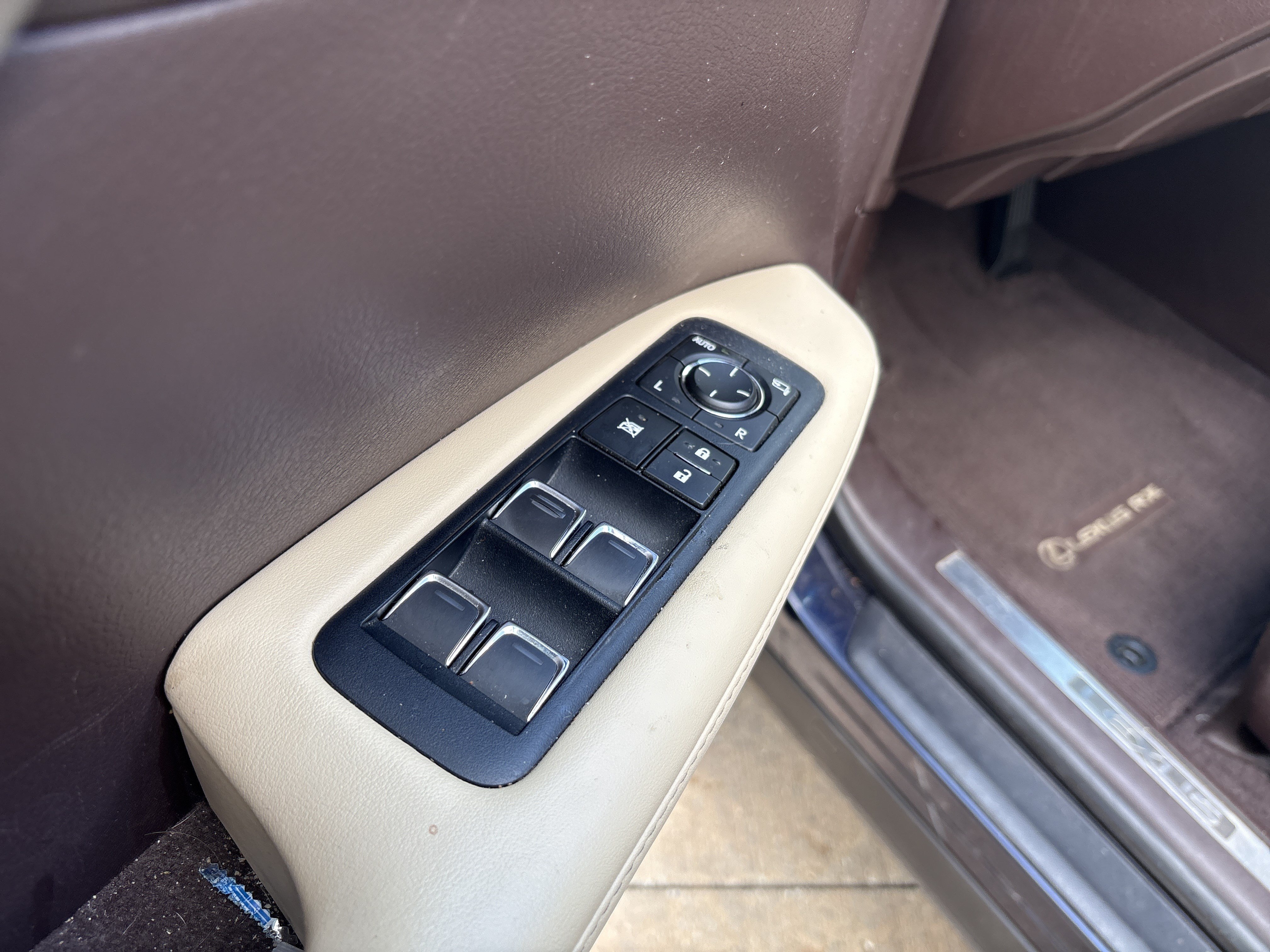 Used 2018 Lexus RX 350L AWD image 15